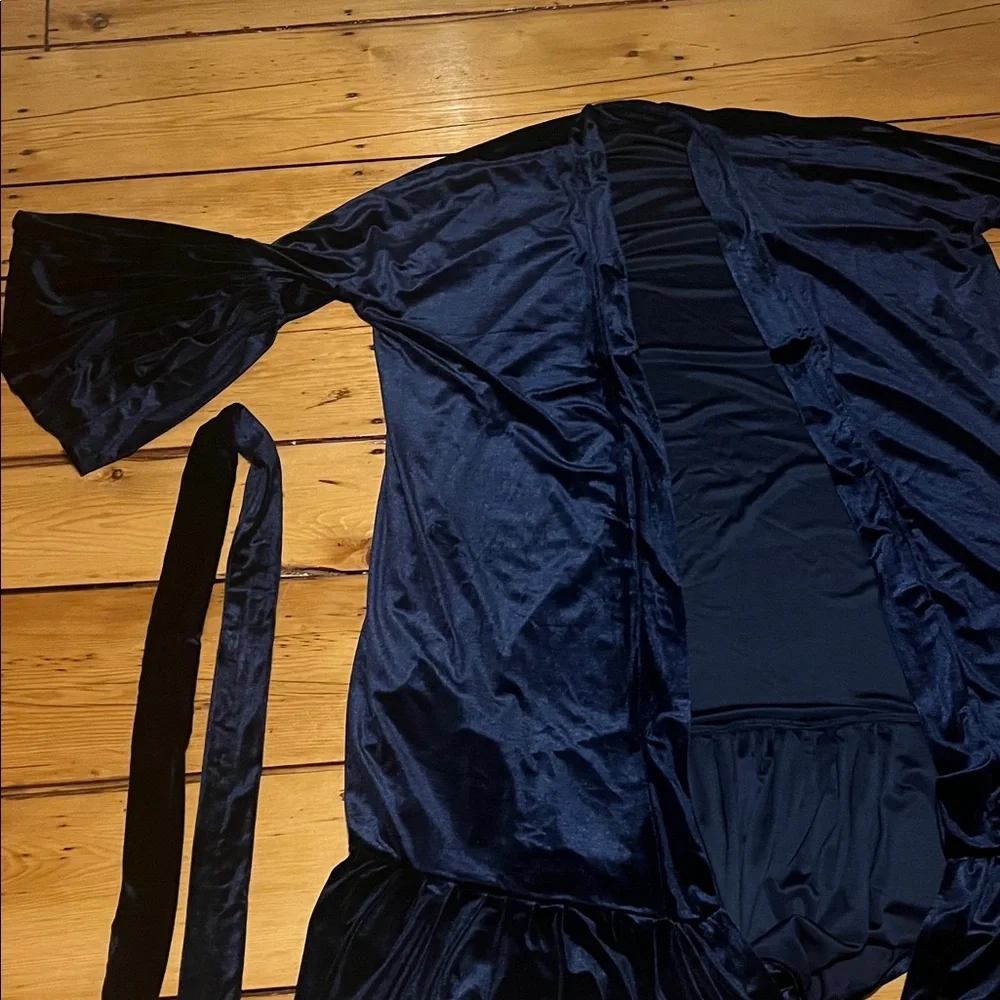 Navy Blue Velvet Robe or Costume - Picture 4 of 5